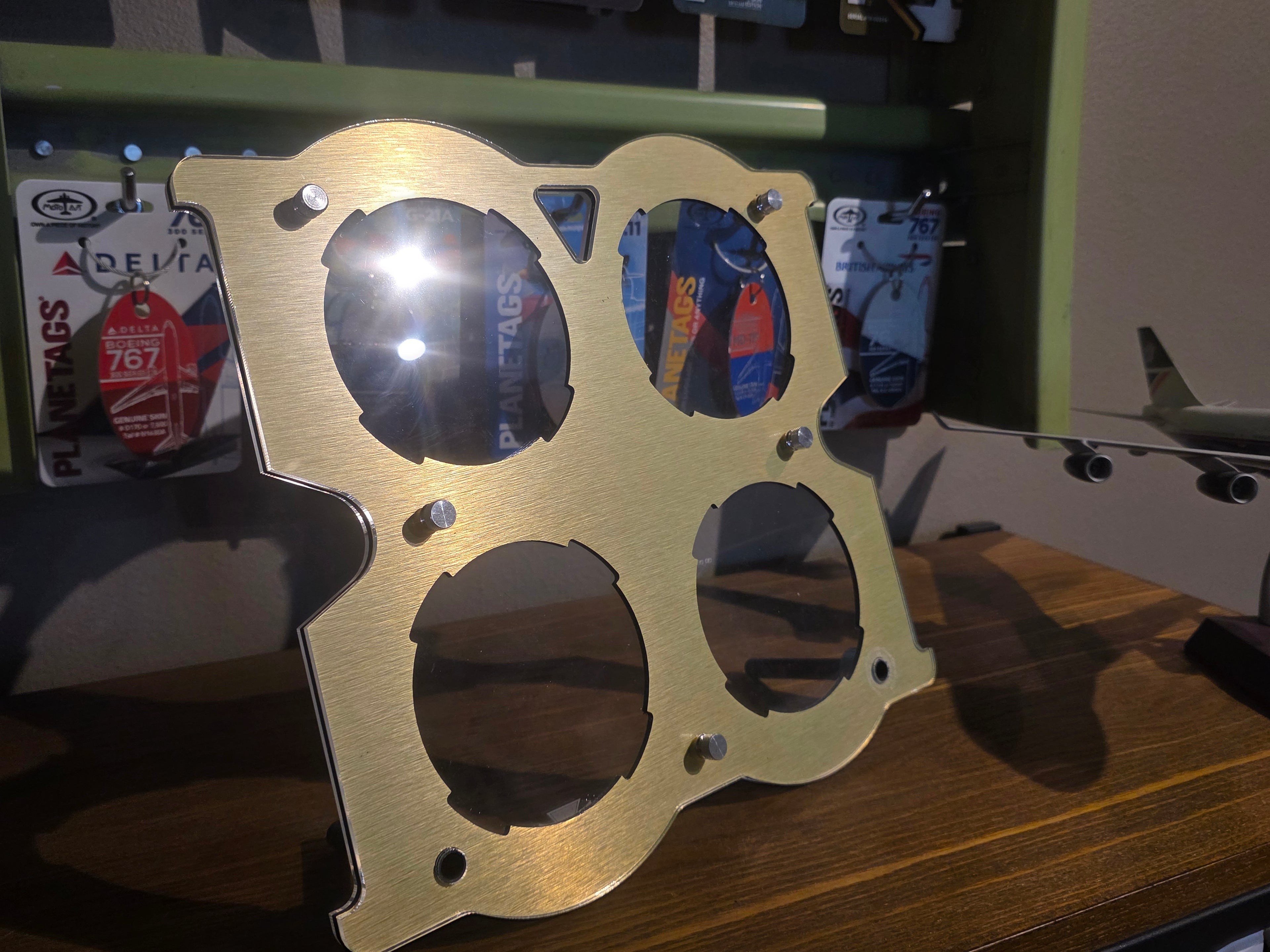 TDS PlaneTags 4-Slot 2 x 2 Coaster Display