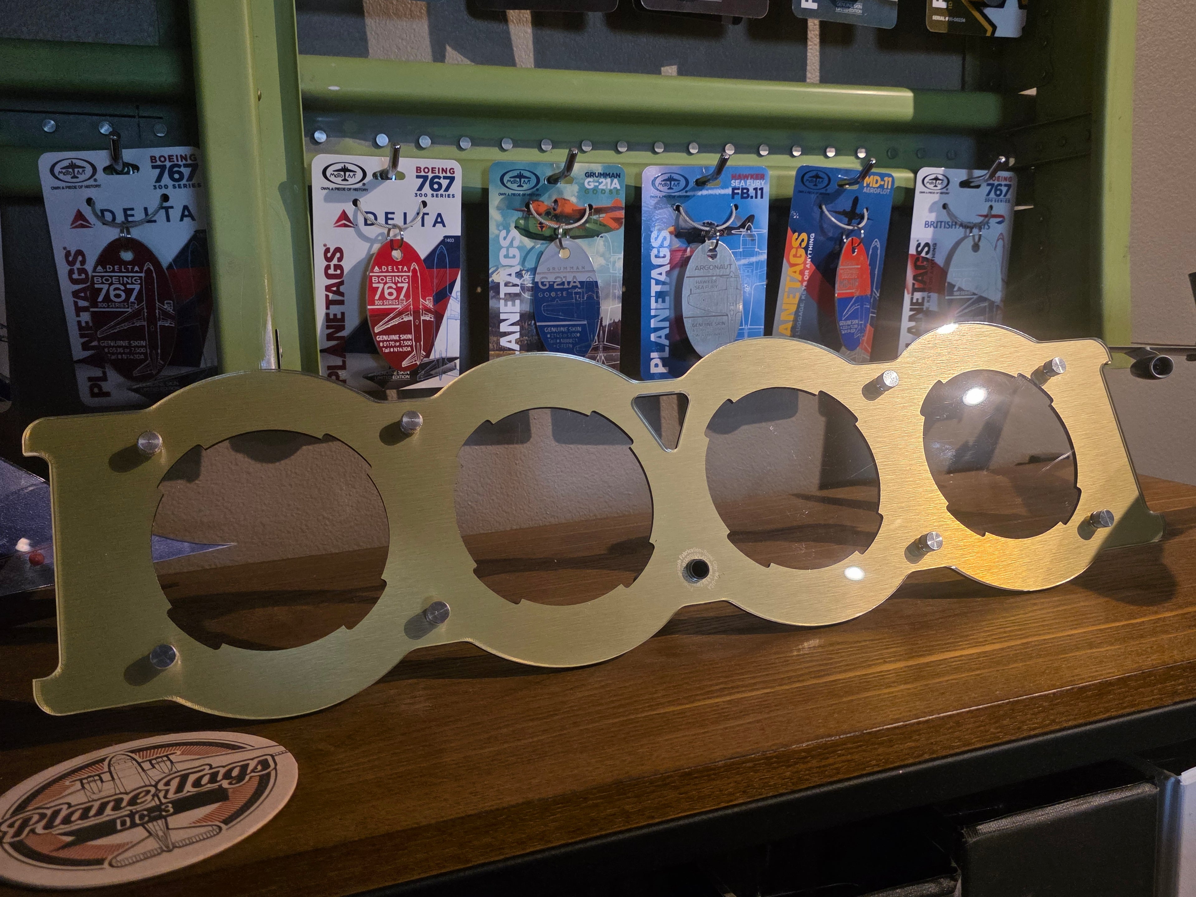 TDS PlaneTags 4-Slot 1 x 4 Coaster Display